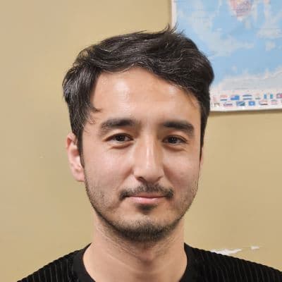 Student Profile: Yas